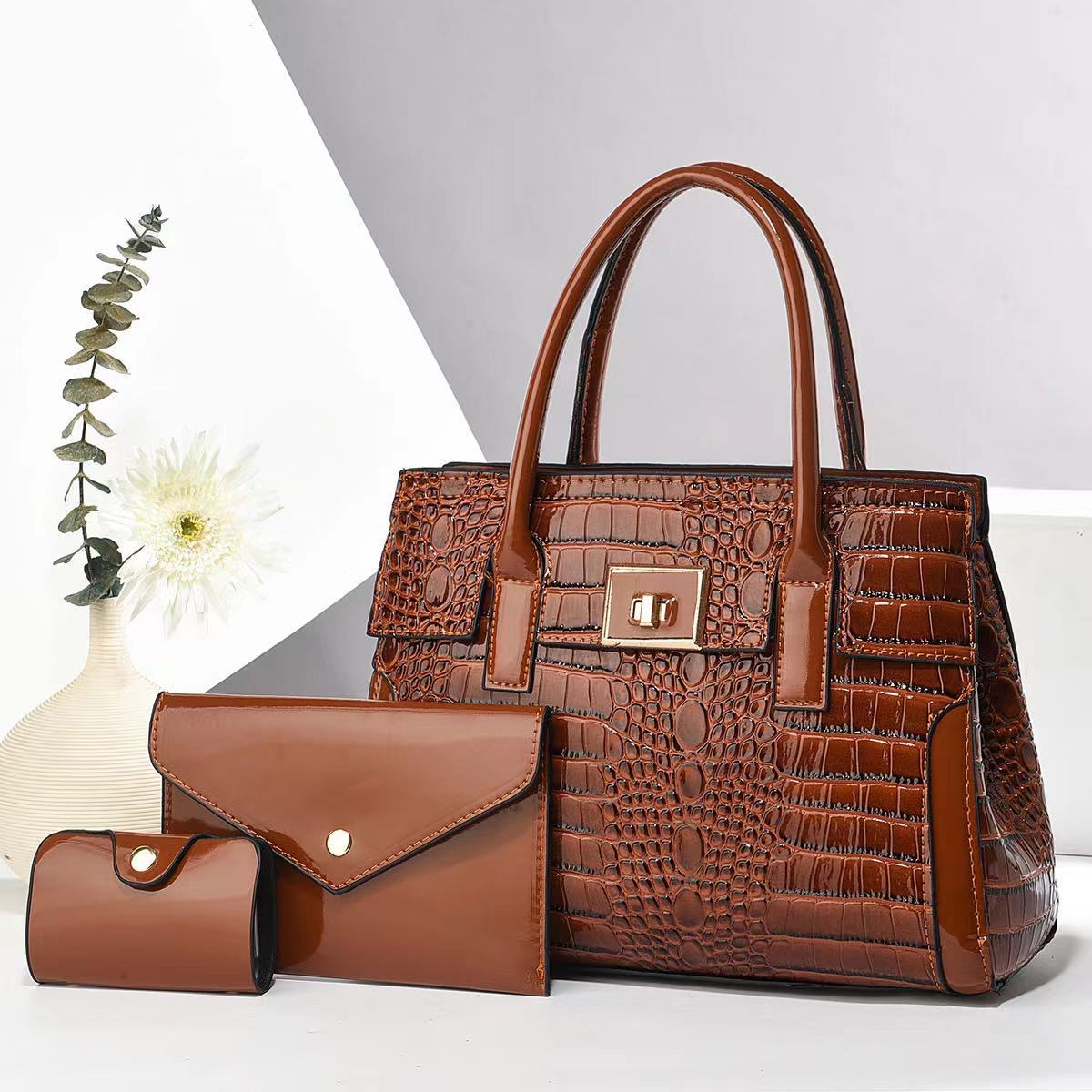 CAPACITY BAG - BROWN
